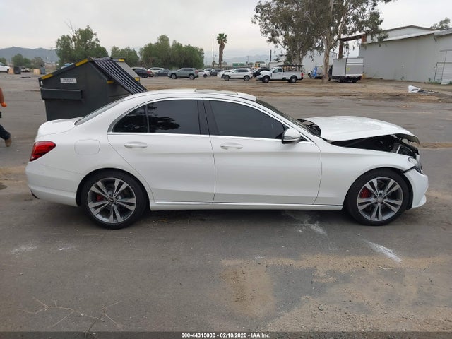 55SWF4JB8JU277299 Mercedes-Benz C 300