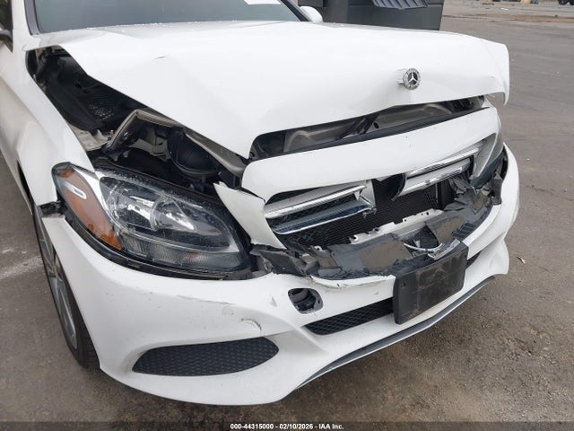 55SWF4JB8JU277299 Mercedes-Benz C 300