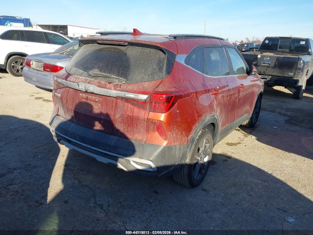 2023 KIA SELTOS KNDEU2AA5P7398336 Photo 3