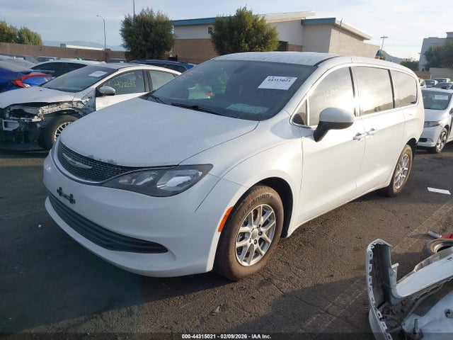 44315021 :رقم المزاد ، 2C4RC1DG1HR642921 vin ، 2017 Chrysler Pacifica Touring مزاد بيع