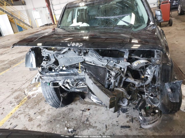 Продаж на аукціоні авто 2017 Jeep Patriot High Altitude 4x4, vin: 1C4NJRFB0HD196266, номер лоту: 44315028