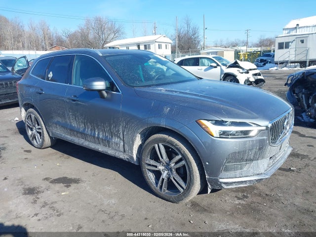 2018 VOLVO XC60 LYV102RK8JB083699