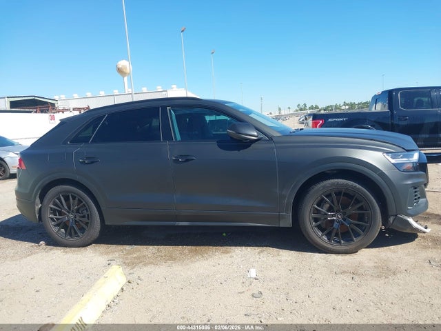 2022 Audi Q8 Premium 55 Tfsi Quattro Tiptronic მანქანა იყიდება აუქციონზე, vin: WA1AVBF16ND016375, აუქციონის ნომერი: 44315086