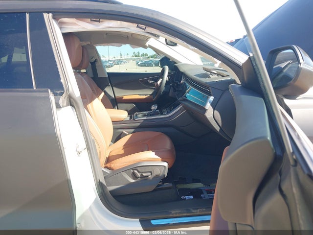 2022 AUDI Q8 WA1AVBF16ND016375 Photo 4