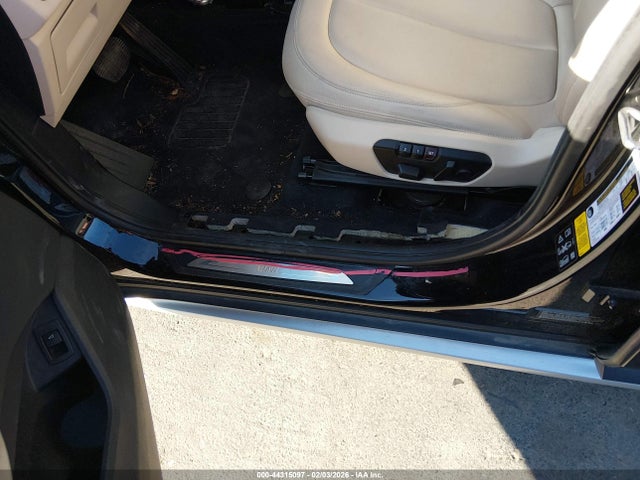 WBXHT3C33J5K30558 BMW X1 Xdrive28i