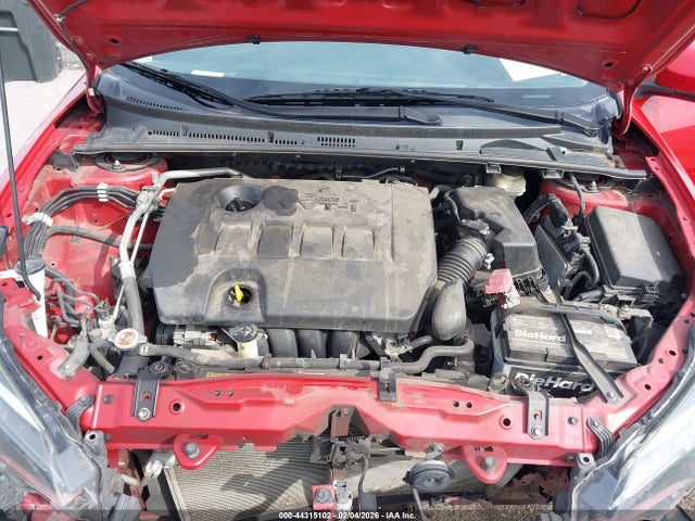5YFBURHE3JP756110 Toyota COROLLA LE