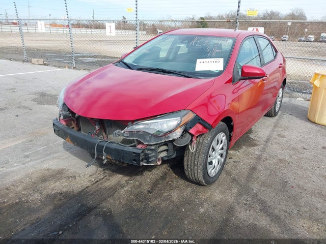 5YFBURHE3JP756110 Toyota COROLLA LE