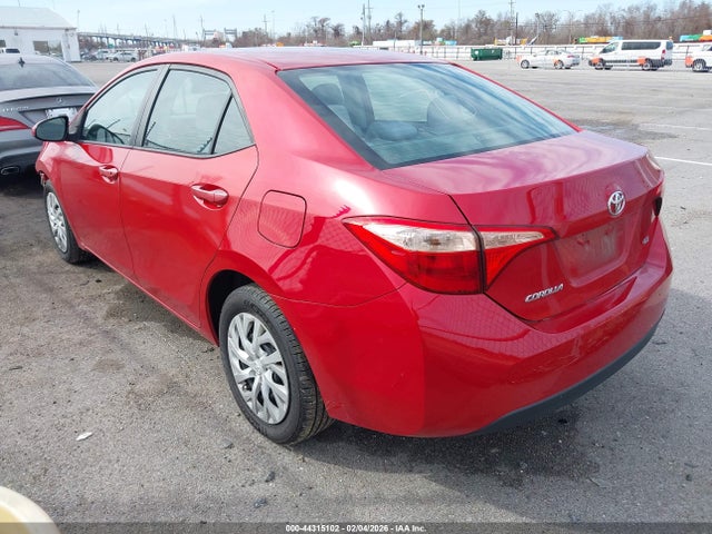 5YFBURHE3JP756110 Toyota COROLLA LE