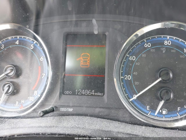 5YFBURHE3JP756110 Toyota COROLLA LE