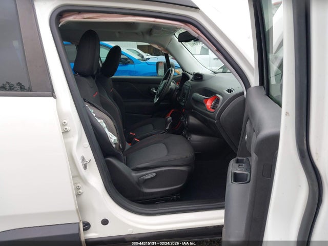 ZACCJBCB1HPF64975 Jeep Renegade Trailhawk 4x4