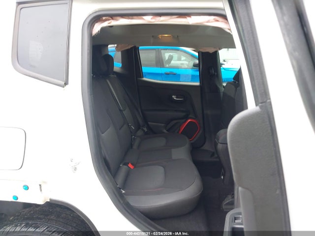ZACCJBCB1HPF64975 Jeep Renegade Trailhawk 4x4