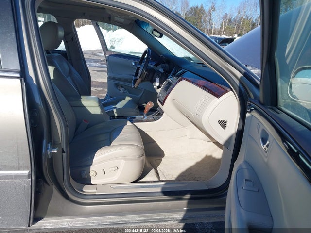 2011 CADILLAC DTS 1G6KH5E65BU105577 Photo 4