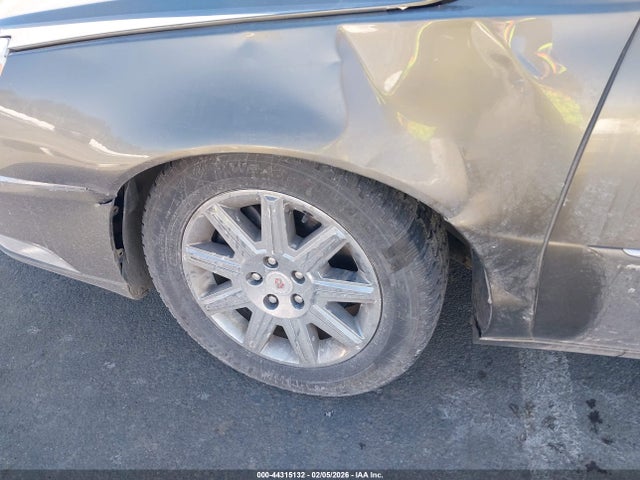 2011 CADILLAC DTS 1G6KH5E65BU105577 Photo 5