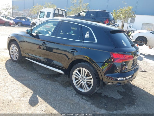WA1BNAFY1K2077250 Audi Q5 45 Premium
