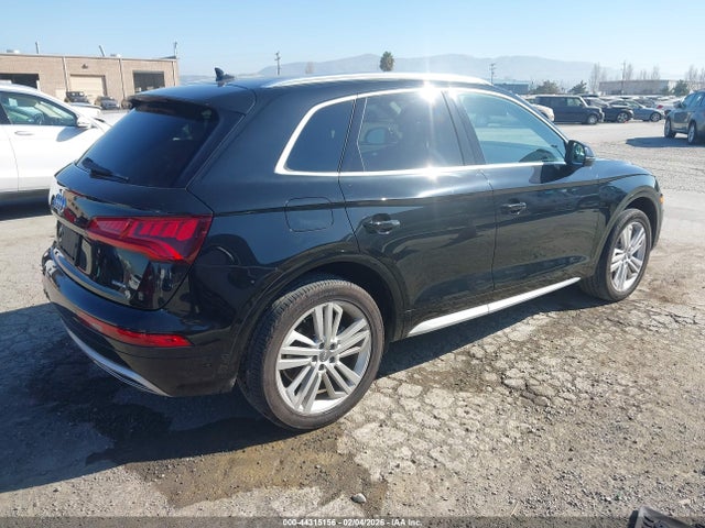 WA1BNAFY1K2077250 Audi Q5 45 Premium