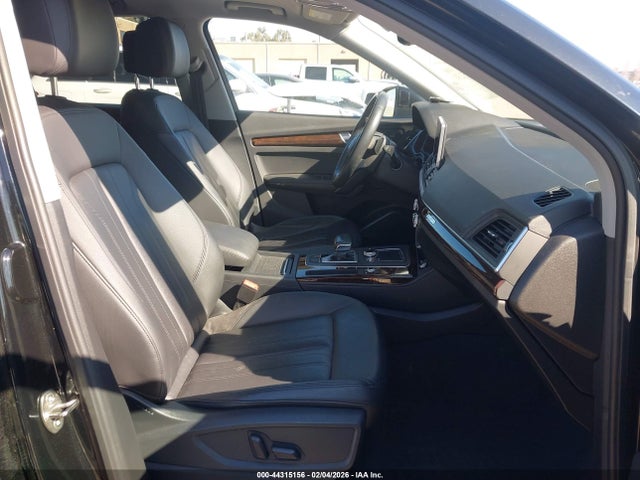 WA1BNAFY1K2077250 Audi Q5 45 Premium