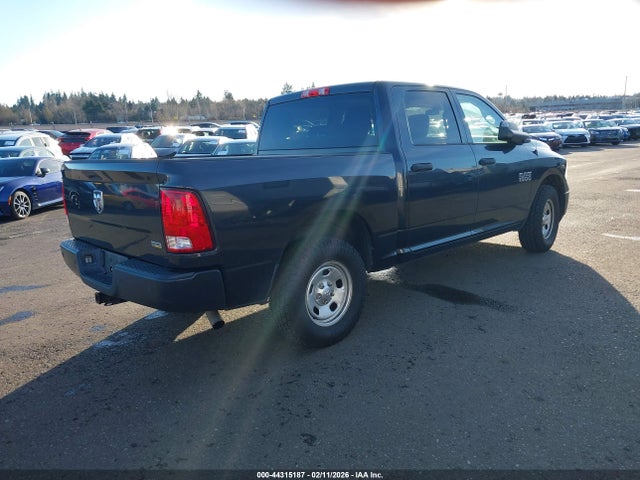 1C6RR6KG1JS298615 RAM 1500 Tradesman 4x2 5&#039;7 Box