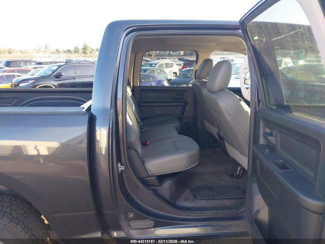 1C6RR6KG1JS298615 RAM 1500 Tradesman 4x2 5&#039;7 Box
