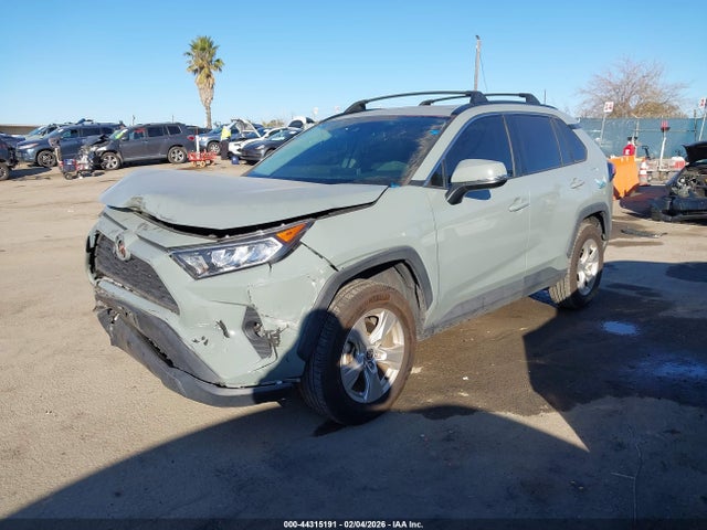 2T3W1RFVXMW181317 Toyota Rav4 Xle