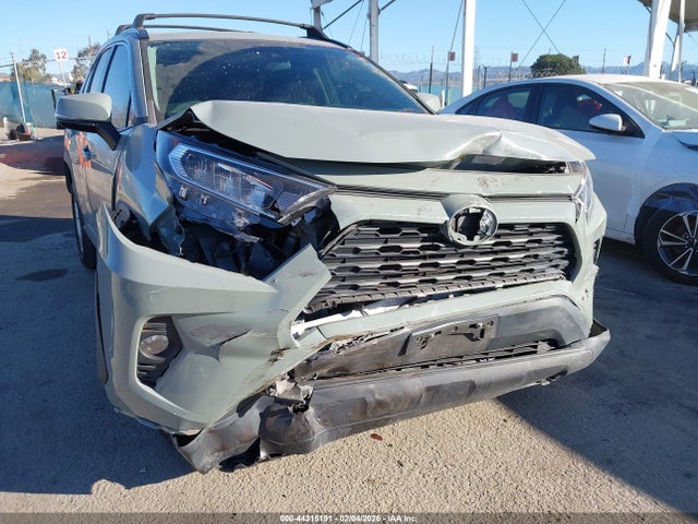 2T3W1RFVXMW181317 Toyota Rav4 Xle