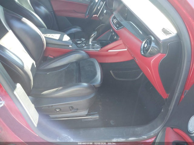 2019 ALFA ROMEO STELVIO ZASPAKEV6K7C42465 Photo 4