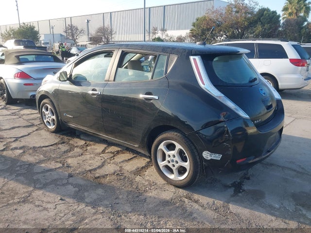 2013 NISSAN LEAF 1N4AZ0CP6DC402098 Photo 2