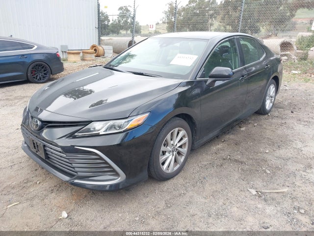 Toyota CAMRY LE 2023 4T1C11AK7PU181175 Image 2