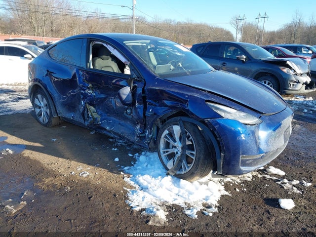 2023 TESLA MODEL Y 7SAYGDEE0PA098551