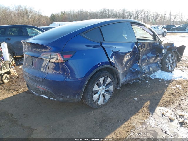 2023 TESLA MODEL Y 7SAYGDEE0PA098551 Photo 3