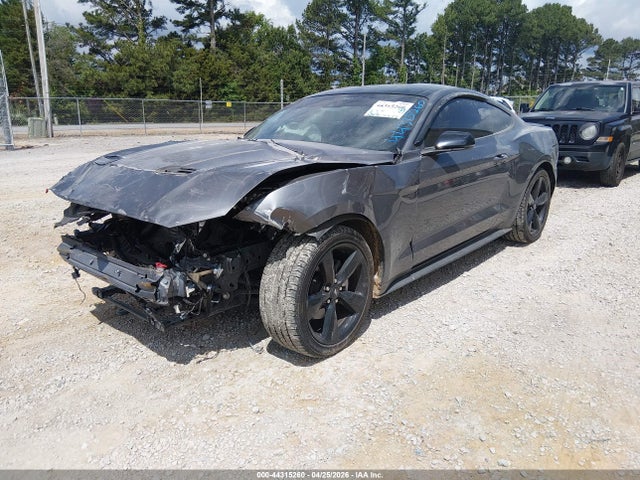 Ford Mustang Ecoboost Premium Fastback 2022 1FA6P8TH1N5128012 Image 2