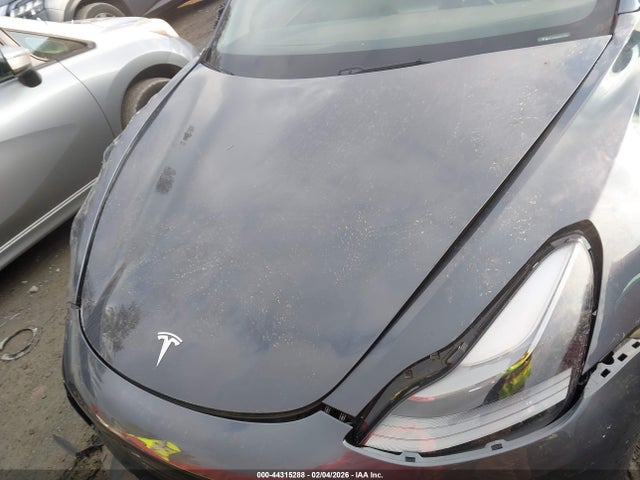 44315288 :رقم المزاد ، 5YJ3E1EB6NF197196 vin ، 2022 Tesla Model 3 Long Range Dual Motor All-wheel Drive مزاد بيع