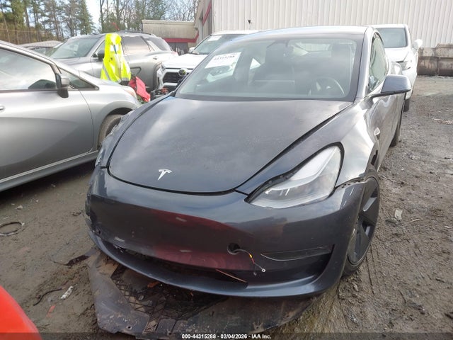 44315288 :رقم المزاد ، 5YJ3E1EB6NF197196 vin ، 2022 Tesla Model 3 Long Range Dual Motor All-wheel Drive مزاد بيع