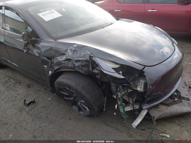 44315288 :رقم المزاد ، 5YJ3E1EB6NF197196 vin ، 2022 Tesla Model 3 Long Range Dual Motor All-wheel Drive مزاد بيع