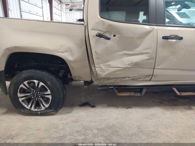 44315300 :رقم المزاد ، 1GCGTDEN0N1330482 vin ، 2022 Chevrolet Colorado 4wd  Short Box Z71 مزاد بيع