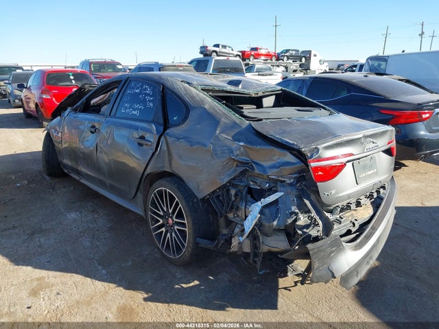 2018 JAGUAR XF SAJBF4FN5JCY53514 Photo 2