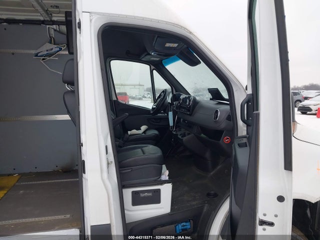 Продажа на аукционе авто 2019 Mercedes-benz Sprinter 2500 High Roof V6, vin: WD4FF1CD2KT014681, номер лота: 44315371