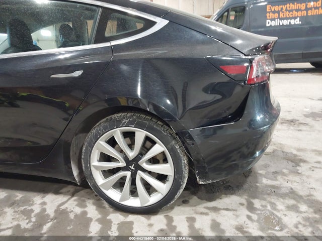 2018 Tesla Model 3 Long Range/performance მანქანა იყიდება აუქციონზე, vin: 5YJ3E1EB4JF110048, აუქციონის ნომერი: 44315400