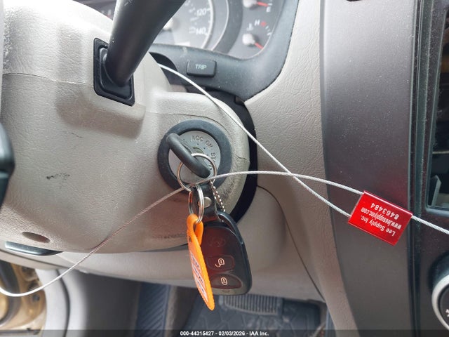 2005 HYUNDAI TUCSON KM8JM12B95U075028 Photo 10