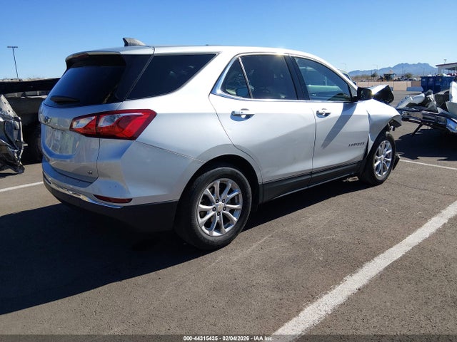 3GNAXKEV3KS530451 Chevrolet EQUINOX LT