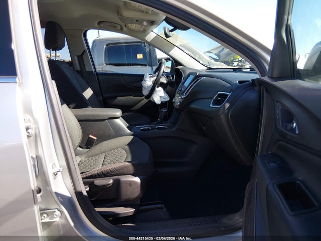 3GNAXKEV3KS530451 Chevrolet EQUINOX LT