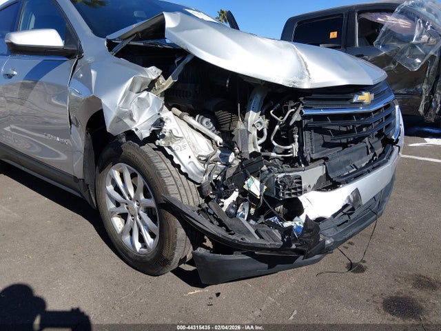 3GNAXKEV3KS530451 Chevrolet EQUINOX LT