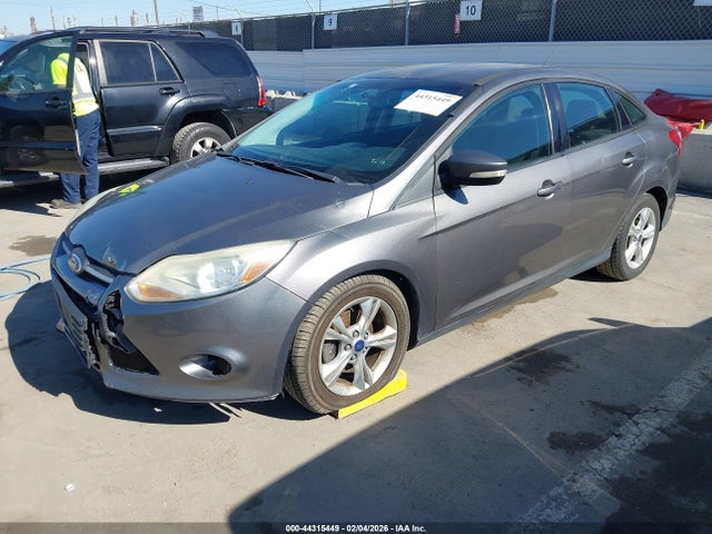 Ford FOCUS SE 2014 1FADP3F25EL332275 Image 2