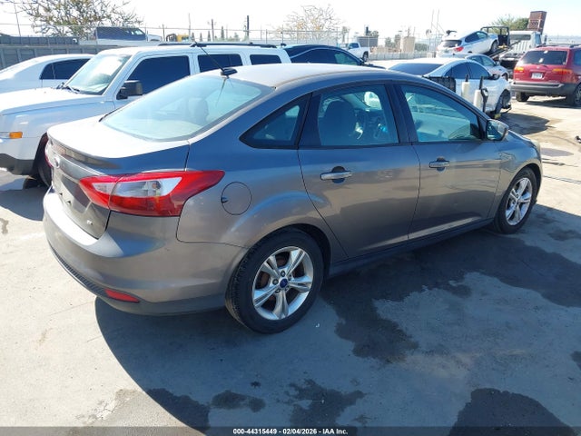 Ford FOCUS SE 2014 1FADP3F25EL332275 Image 4