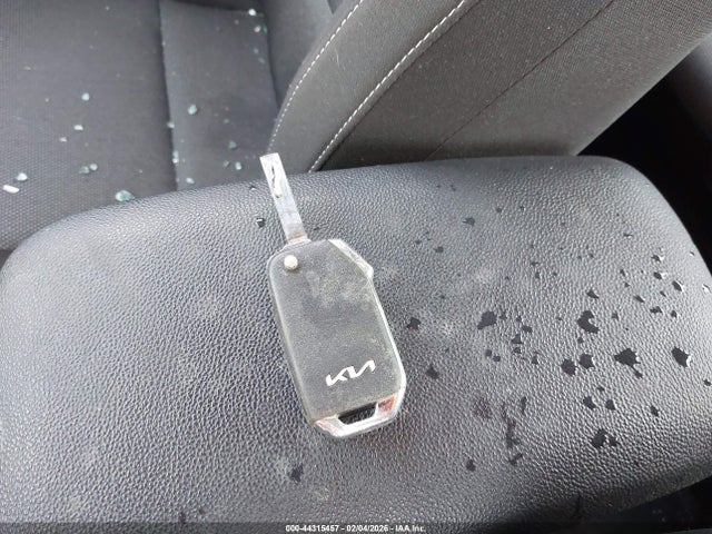 3KPF24AD7RE696132 KIA Forte Lxs