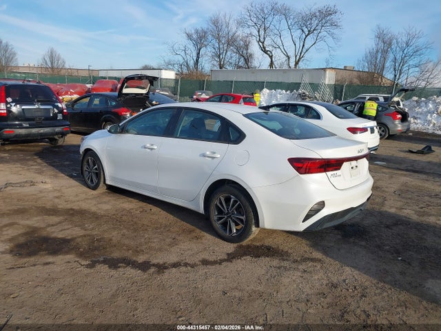 3KPF24AD7RE696132 KIA Forte Lxs