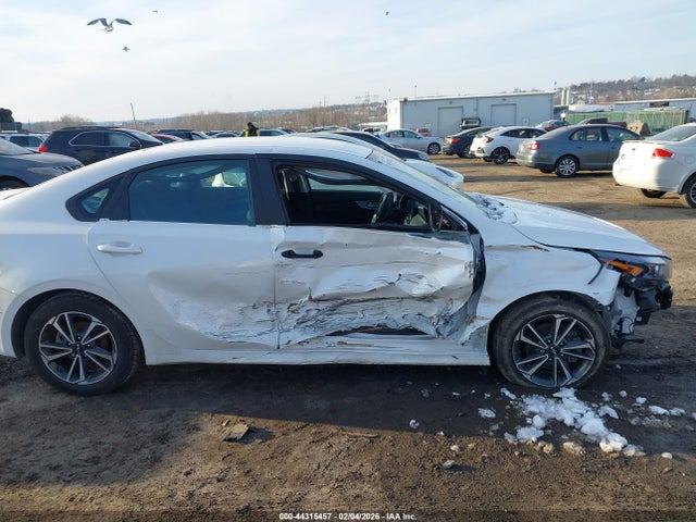 3KPF24AD7RE696132 KIA Forte Lxs