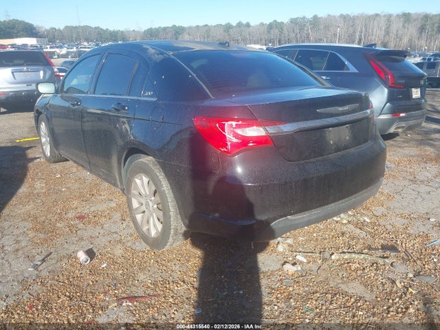 2013 CHRYSLER 200 1C3CCBBB9DN515932 Photo 2