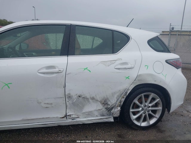 Продаж на аукціоні авто 2011 Lexus Ct 200h Premium, vin: JTHKD5BH4B2043842, номер лоту: 44315542