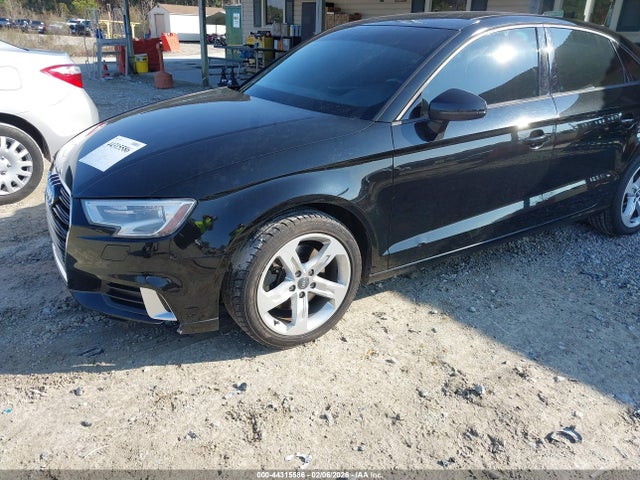 2017 AUDI A3 WAUAUGFF3H1041397 Photo 1
