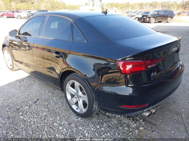 2017 AUDI A3 WAUAUGFF3H1041397 Photo 2